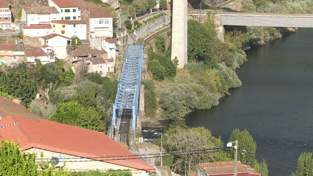 Adif adxudica a reparación das pontes do ferrocarril entre Ourense e Monforte