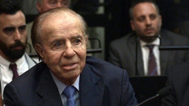 Falece aos 90 anos o expresidente arxentino Carlos Menem