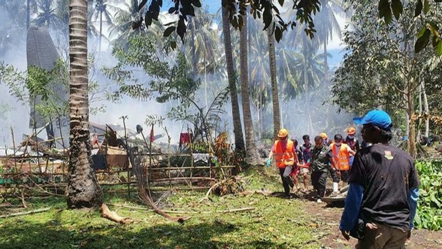 Polo menos 45 mortos e 50 feridos no accidente dun avión militar nas Filipinas