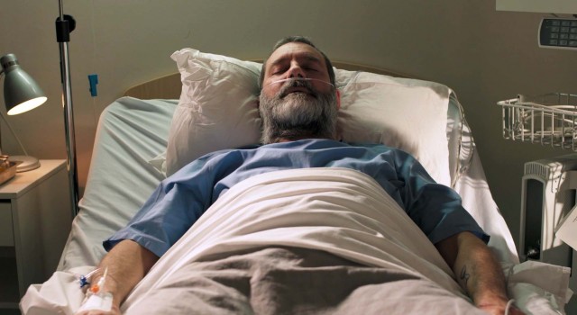 En 'A lei de Santos' preocupa o estado de saúde de Santos e que a asasina volva para rematalo no hospital
