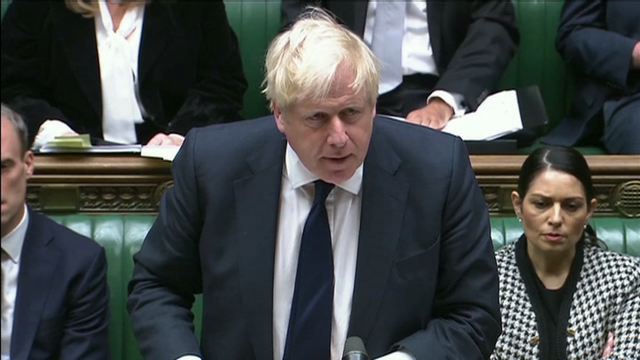 Boris Johnson di que "seguirá co seu plan" de desescalada a pesar do aumento de contaxios pola nova variante