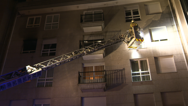 Ferida unha muller no incendio dunha vivenda na cidade da Coruña