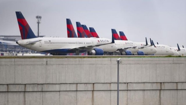 Os Estados Unidos abren a man coas recomendacións sobre viaxes a España