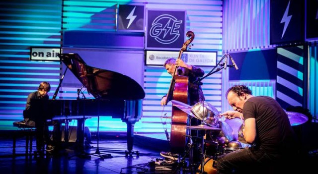 O trío de Jazz Sumrrá, protagonista este mércores na G2 dun novo concerto do ciclo 'Galicia Emerxe'