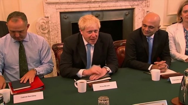 Boris Johnson recapacita e illarase tras dar positivo o ministro de Saúde