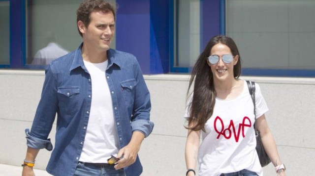 "Imos ser papás!": Albert Rivera e Malú anuncian que esperan un fillo