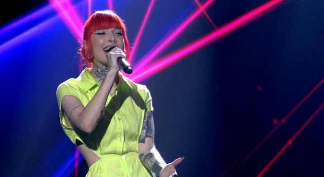 Sofía Rial, representante de Terras de Compostela, gañadora do concurso musical 'Recantos' de 'Luar'