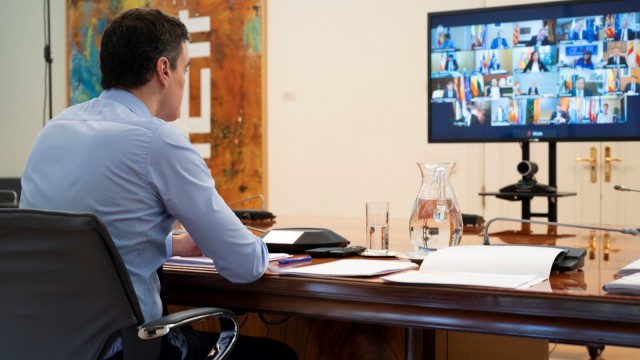 Feijóo participa nunha nova videoconferencia de Sánchez cos presidentes autonómicos