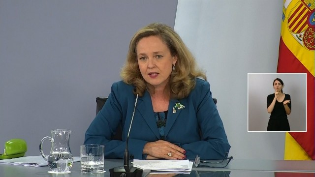 Calviño cre que sen as medidas anticovid o PIB caería máis do 25% en 2020