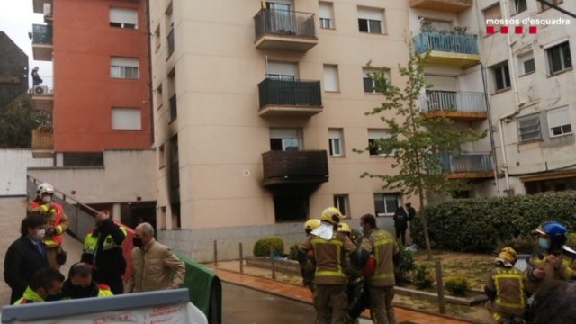 Dúas persoas mortas e catro intoxicadas no incendio dunha vivenda en Xirona