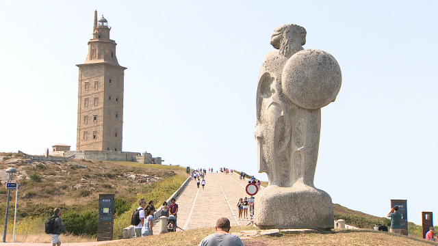 A Torre de Hércules permaneceu pechada todo o día ante a previsión de forte vento
