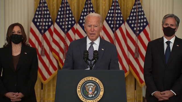 Joe Biden asegura que está en contacto cos talibáns para coordinar a evacuación de norteamericanos