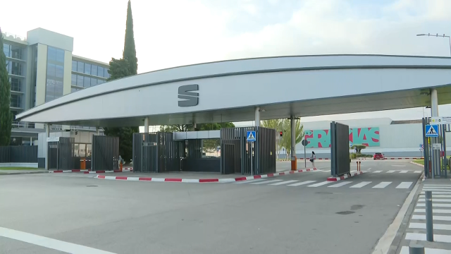 A planta da Seat en Martorell para a súa produción por falta de chips