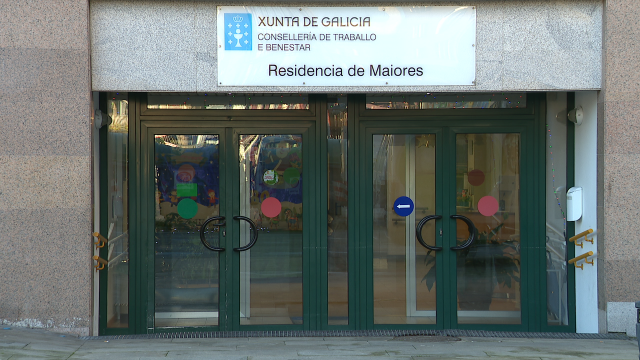 Soben a 362 os usuarios contaxiados en residencias ao daren positivo 10 en Ribeira