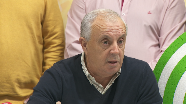 Pachi Vázquez asina un acordo con Recortes Cero e Os Verdes para ir xuntos en Ourense
