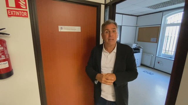 O PP de Pontevedra denuncia que lle selaron a pechadura