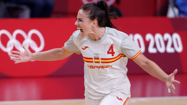 A derrota contra Rusia e o triunfo húngaro deixan fóra dos cuartos á selección española de balonmán feminino