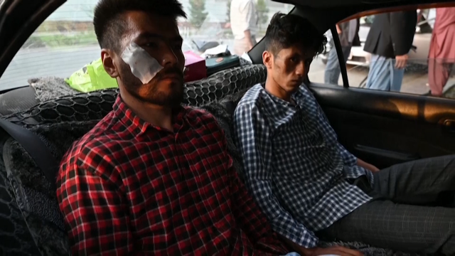 Dous xornalistas afgáns denuncian a malleira que recibiron dos talibáns