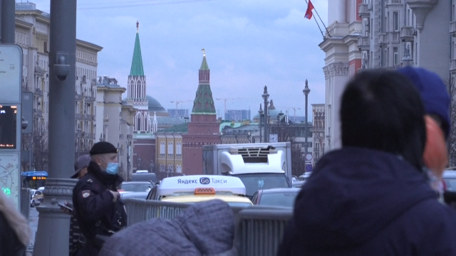 Máis de 100 detidos en Rusia en protestas a favor de Navalni