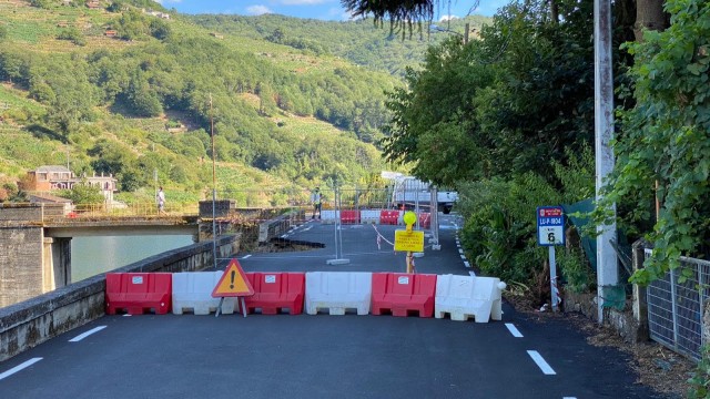Cortada a estrada provincial en Belesar por mor dun desprendemento