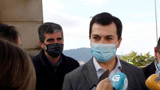 Caballero ve "desnortada" a política de rastrexo de infectados en Galicia