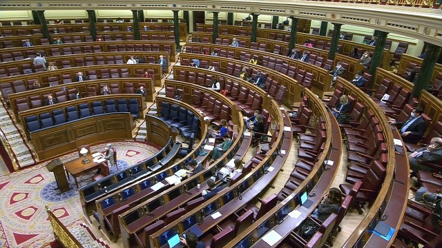 O Congreso apoia limitar as competencias do Poder Xudicial en funcións