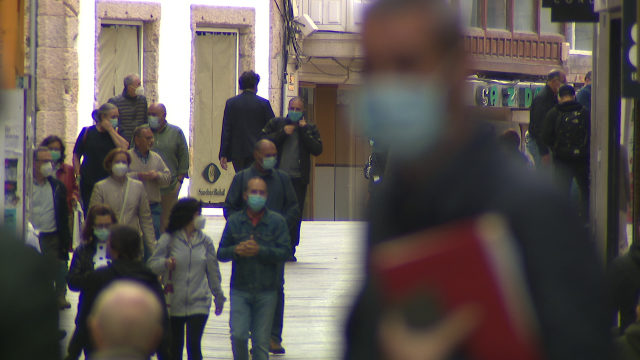 O Goberno confirma que o illamento dos casos positivos pasa de 14 a 10 días