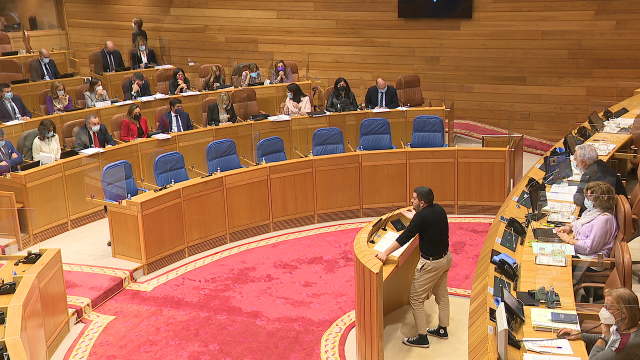 O Parlamento aproba unha iniciativa que urxe medidas de apoio a Vestas, con apoio de PP e BNG e abstención de PSOE