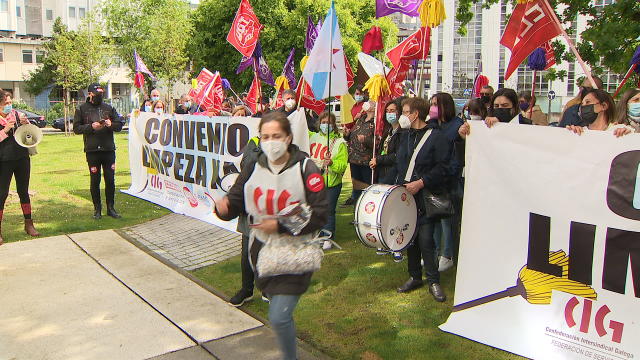 As traballadoras do sector da limpeza piden melloras laborais e salariais