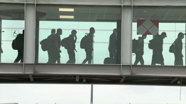 As potencias europeas avanzan na evacuación dos seus compatriotas