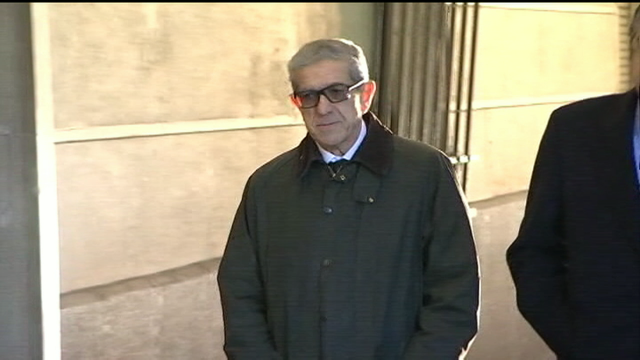 A Junta de Andalucía quere recuperar o caso dos supostos sobresoldos en Unicaja