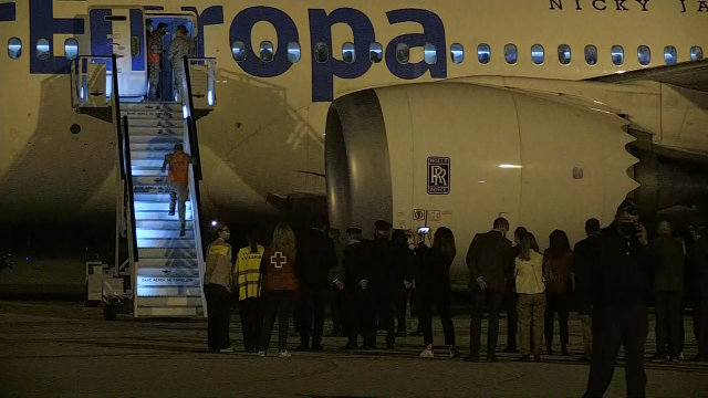 Chega a Madrid o segundo avión na semana con 160 cidadáns afgáns evacuados