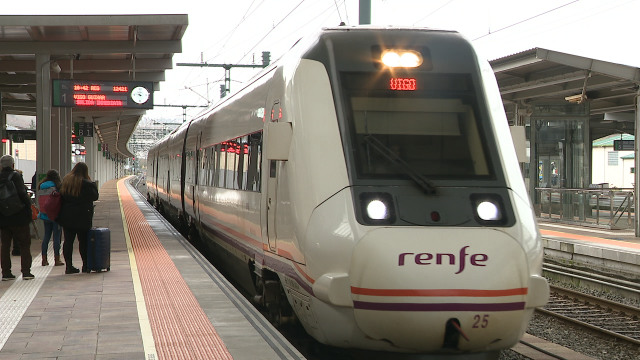 Os maquinistas de Renfe ameazan con ir á folga se non se repoñen os servizos previos a pandemia