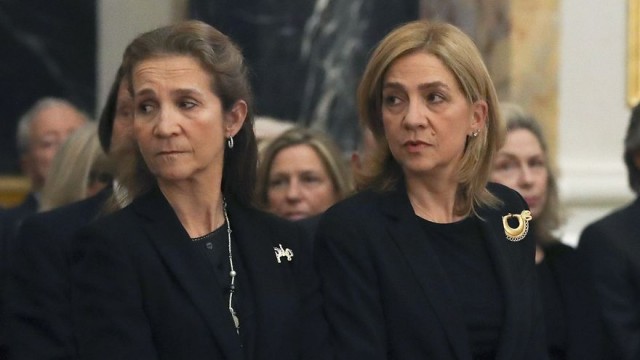 As infantas admiten que se vacinaron para obter un "pasaporte sanitario"