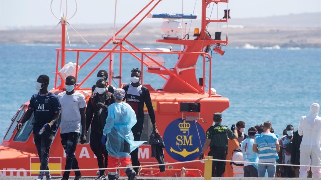 Polo menos 14 mortos nun caiuco que foi rescatado en Fuerteventura