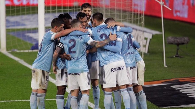 O Celta golea o Llanera no Carlos Tartiere e avanza con paso firme na Copa