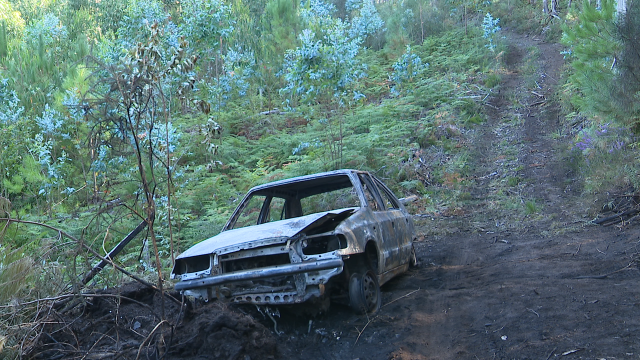 Detido o sospeitoso de roubar un coche en Cambados e incendialo nun monte de Poio