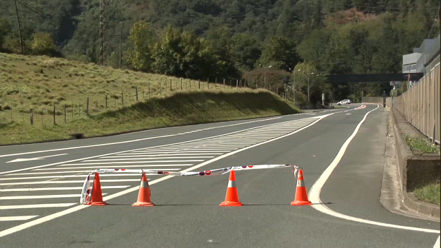 Morren dous ciclistas en senllos accidentes de tráfico en Madrid e Euskadi