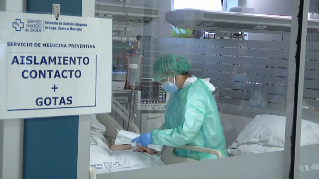 A presión hospitalaria segue á alza en Galicia pero continúan baixando os contaxios