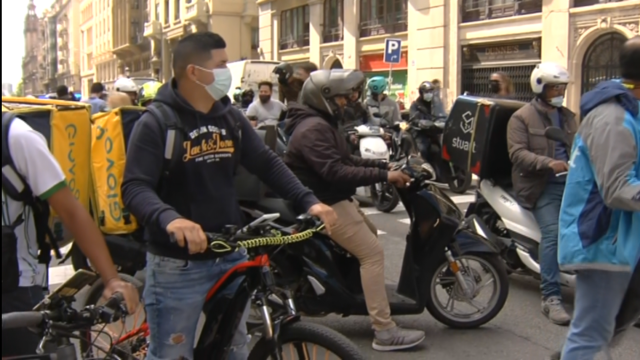 Parte dos 'riders' maniféstanse contra a lei porque entende que vai aumentar a precariedade do sector