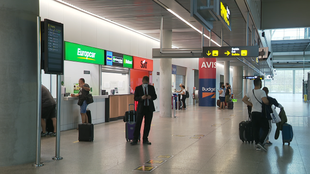 A Xunta inclúe Madrid e Cataluña no rexistro obrigatorio de viaxeiros