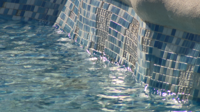 Morre afogada unha nena de 19 meses logo de caer a unha piscina particular en Alacante