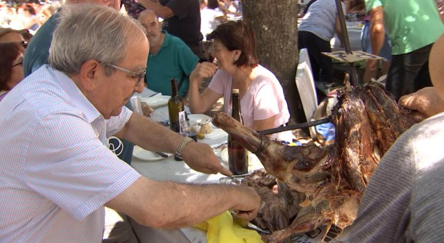 A Festa do Carneiro ao Espeto e a Romaría de Santa Marta de Ribarteme, citas destacadas hoxe no 'É hora de festa'