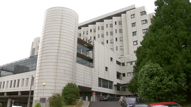 Illados por coronavirus nove traballadores de urxencias do Hospital de Pontevedra