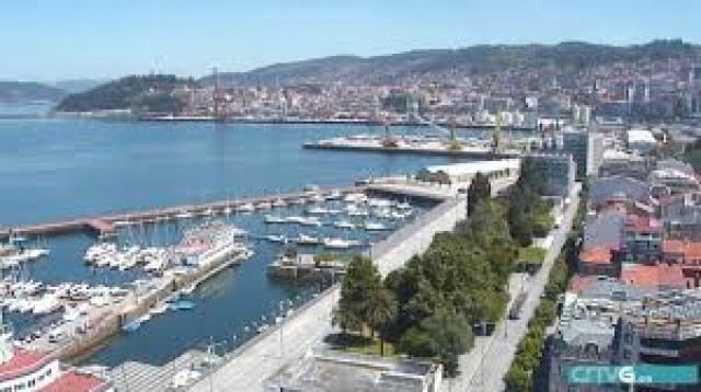 Illadas vinte persoas que asistiron a unha festa nun barco en Vigo tras aparecer un contaxio