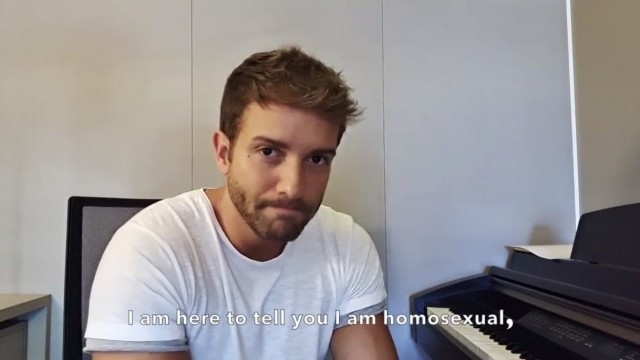 Pablo Alborán anuncia que é homosexual: "Quero sentirme igual de libre que as miñas cancións"