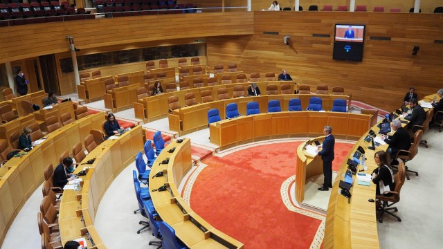 A oposición empraza a Feijóo a pactar o calendario electoral e "non ir a rebufo" de Euskadi