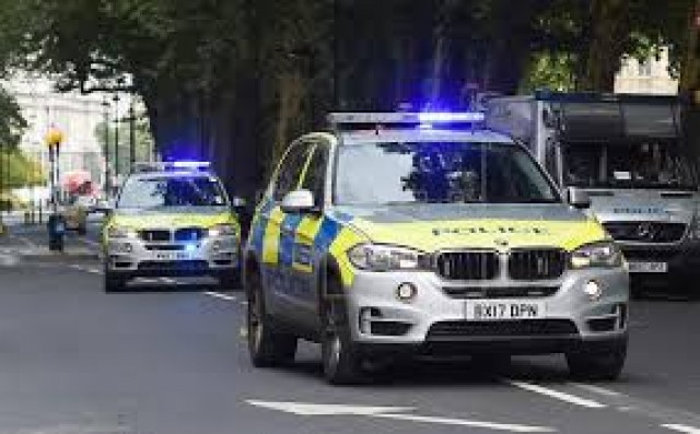 Falece un policía tras ser tiroteado nunha comisaría do sur de Londres