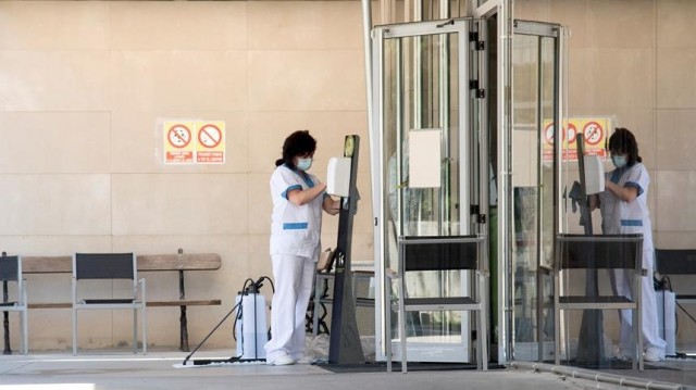 O Ministerio rexistra 124 novos casos positivos de coronavirus, dous en Galicia