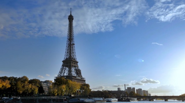 Evacuada a Torre Eiffel por ameaza de bomba